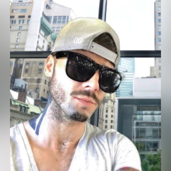 Meet your Posher, Matthew - Picture 1 of 1